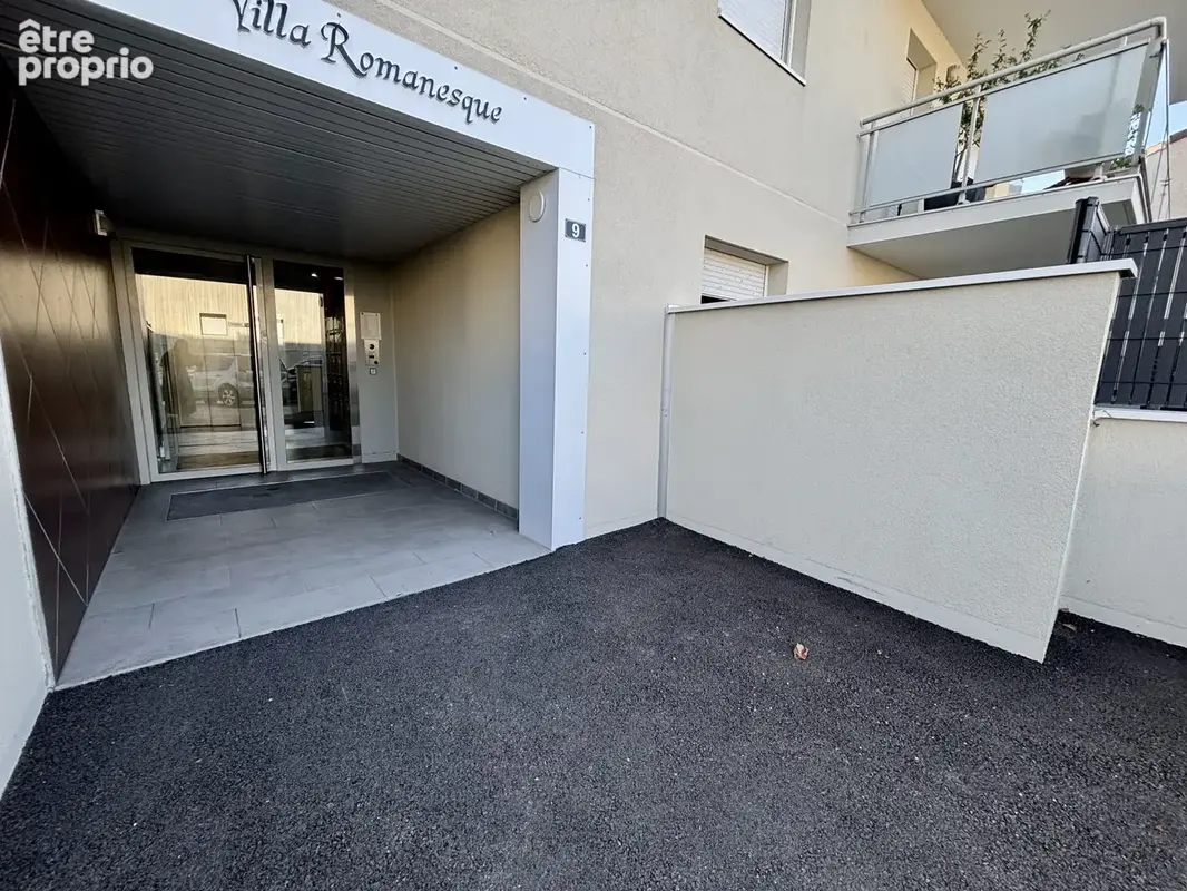 Appartement 1 pièce 24 m² à vendre à Romans-Sur-Isere (26100) - photo 2