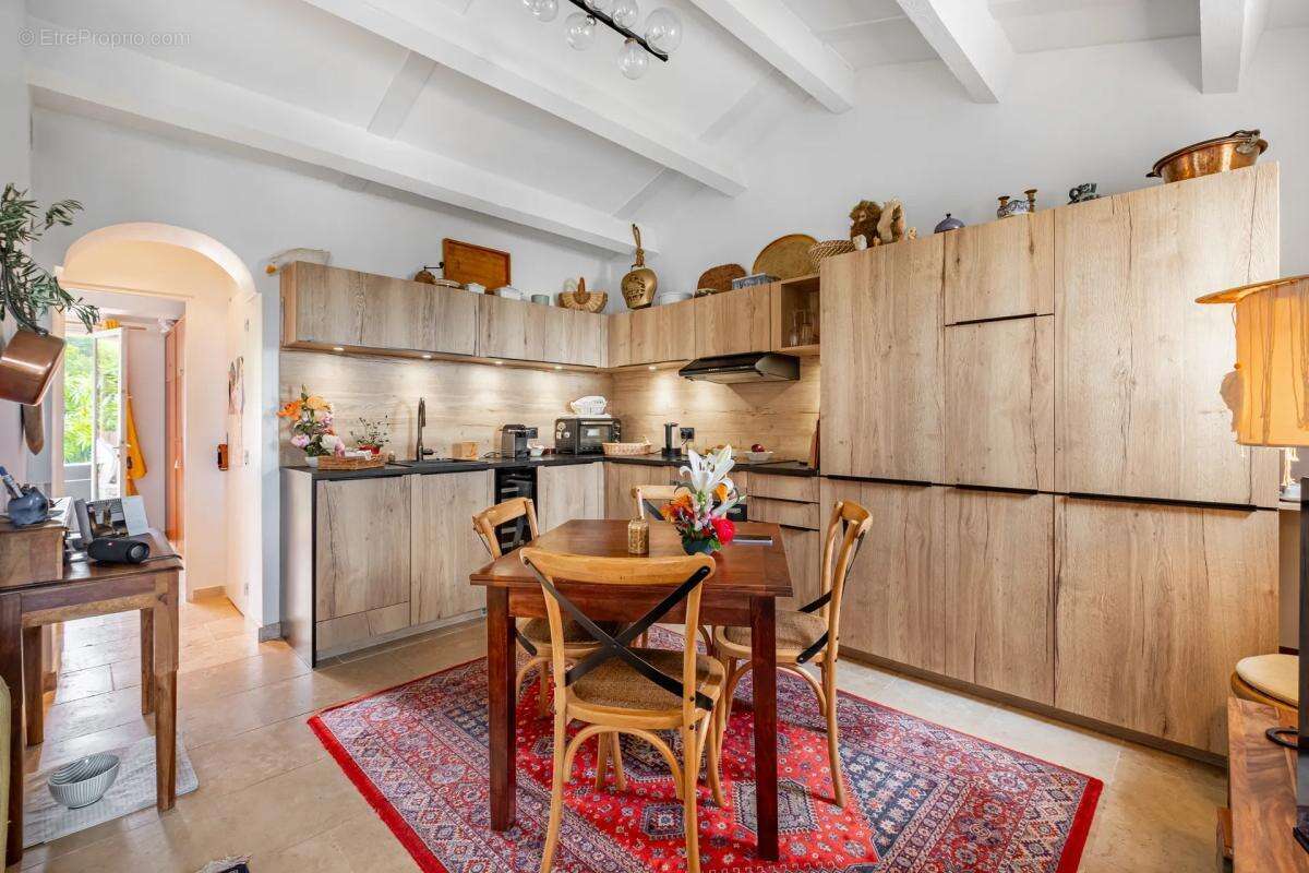Maison à ROQUEBRUNE-SUR-ARGENS
