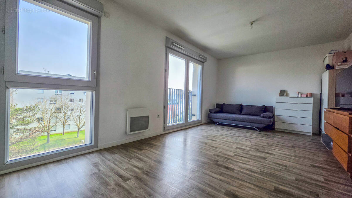 Appartement à SARTROUVILLE