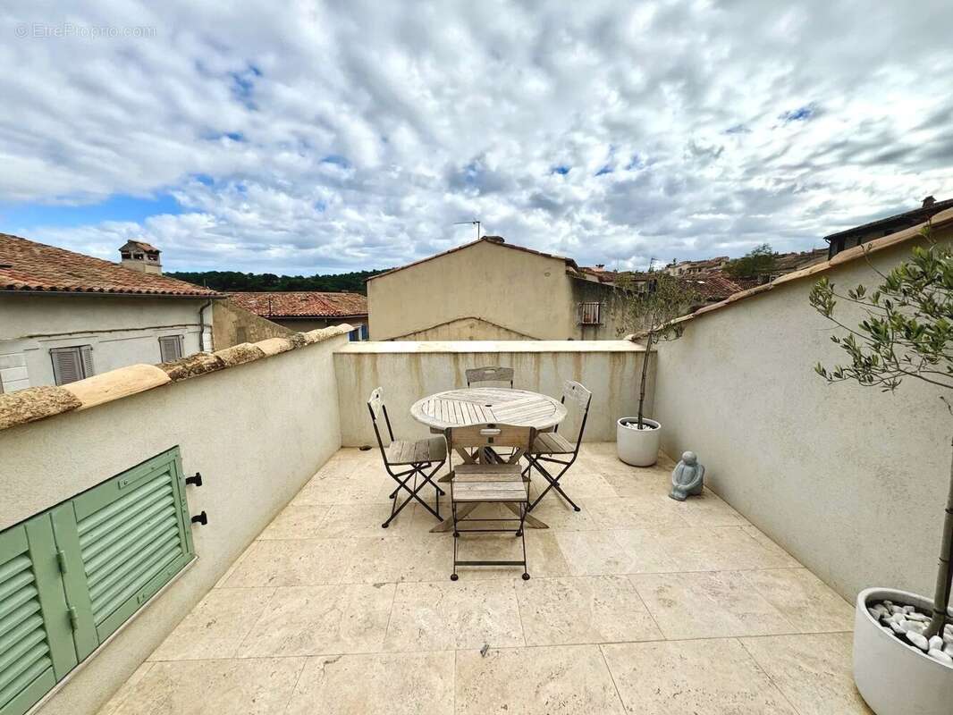 Maison à LA GARDE-FREINET