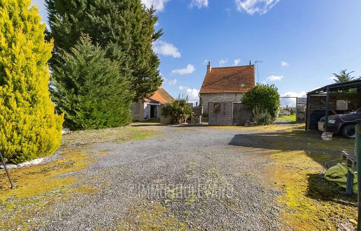 Maison à TAXAT-SENAT