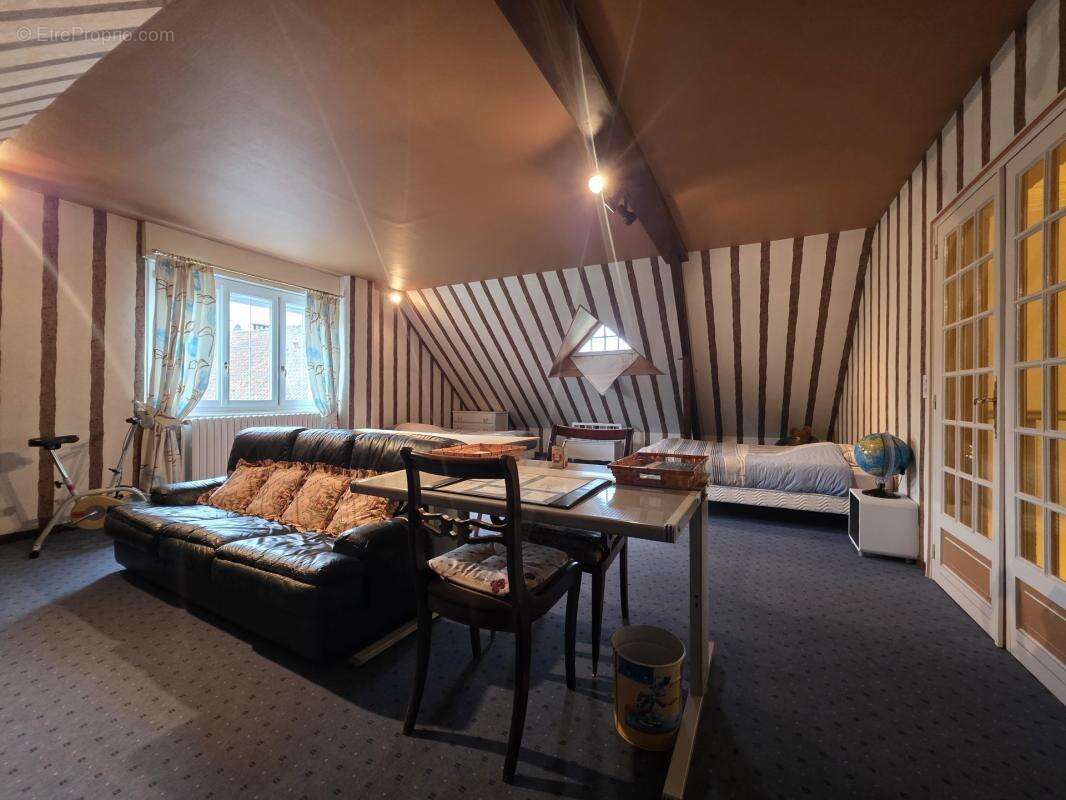 Maison à LE CATEAU-CAMBRESIS