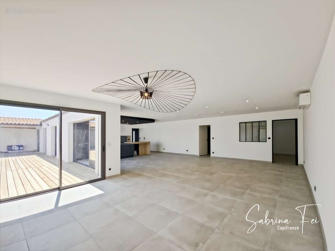 Maison contemporaine de standing – 145 m² environ – Piscine chauffée – Andilly - photo 5