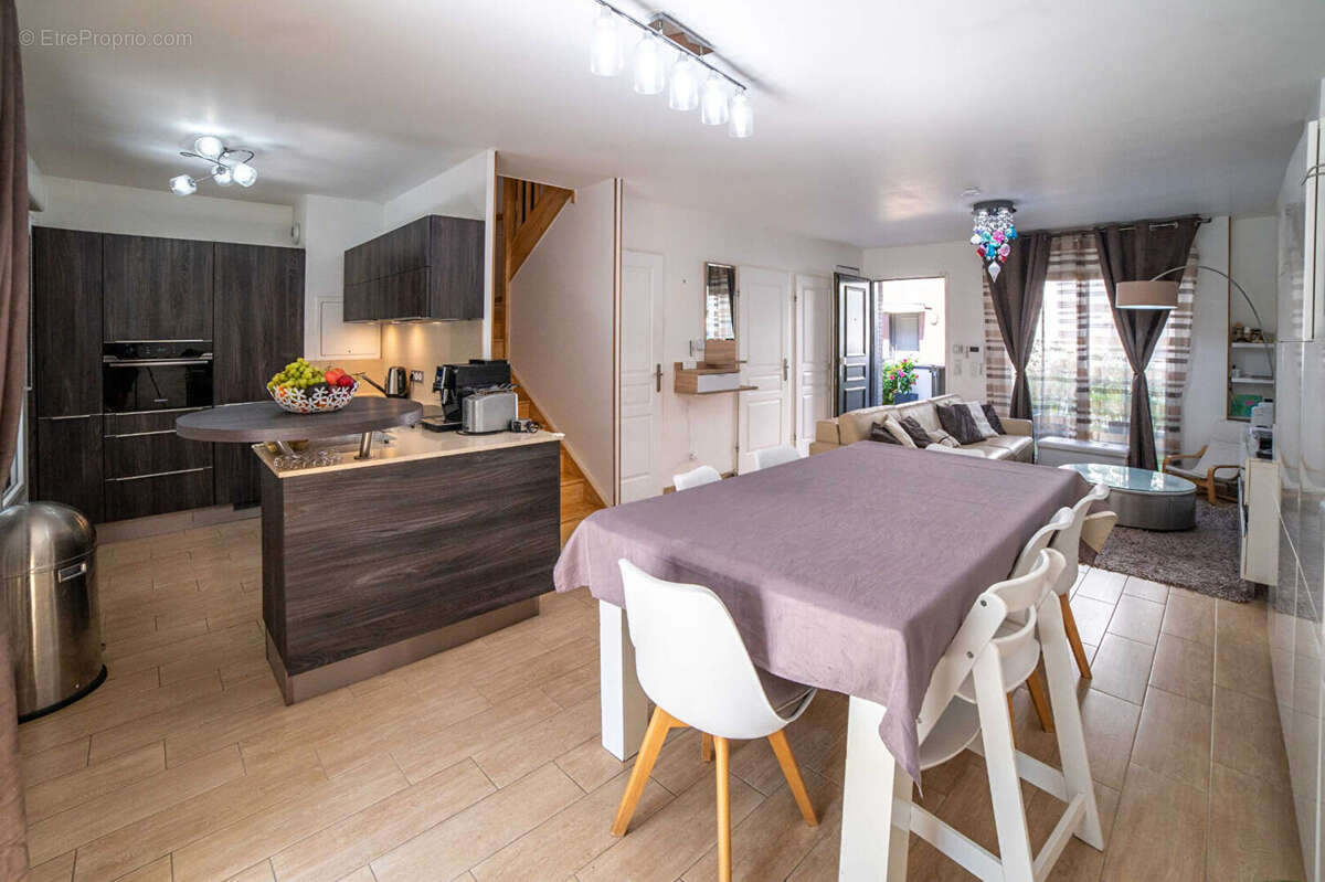 Maison à SAINT-GRATIEN