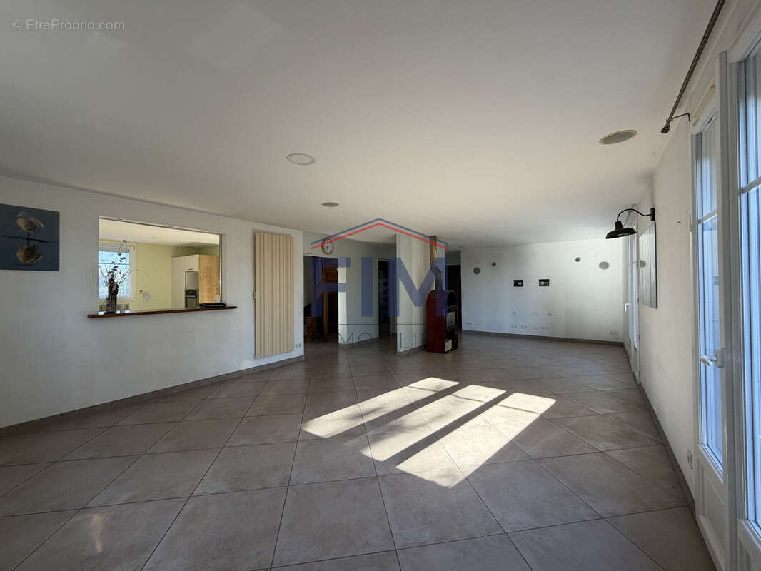 Maison 140 m² à Saint-Saens  - photo 4