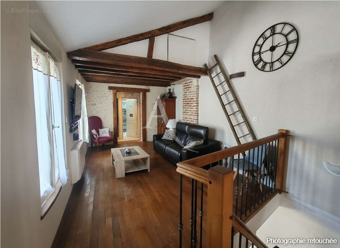 Maison à LES MONTILS