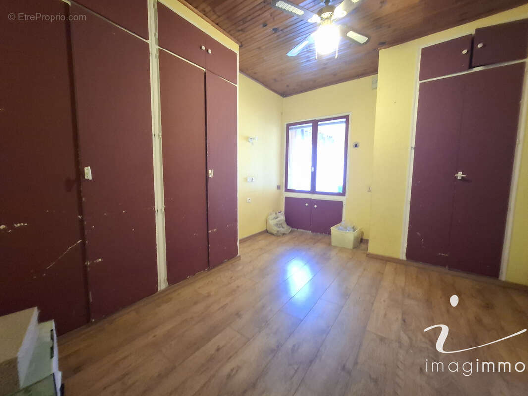 Rare maison de village de type 4 avec cours et garage de 60 m2 ! - photo 10