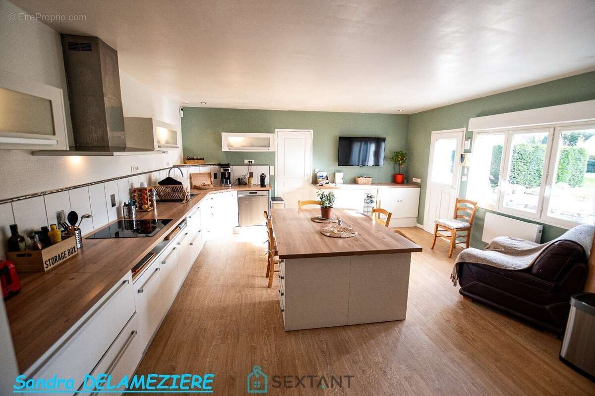 Maison à POIX-DE-PICARDIE