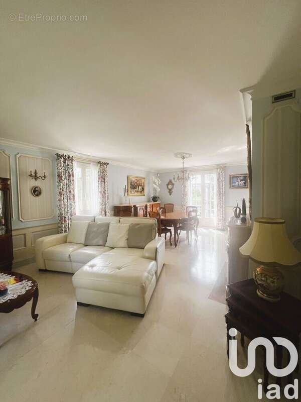 Maison 204 m² à Peronne  - photo 2