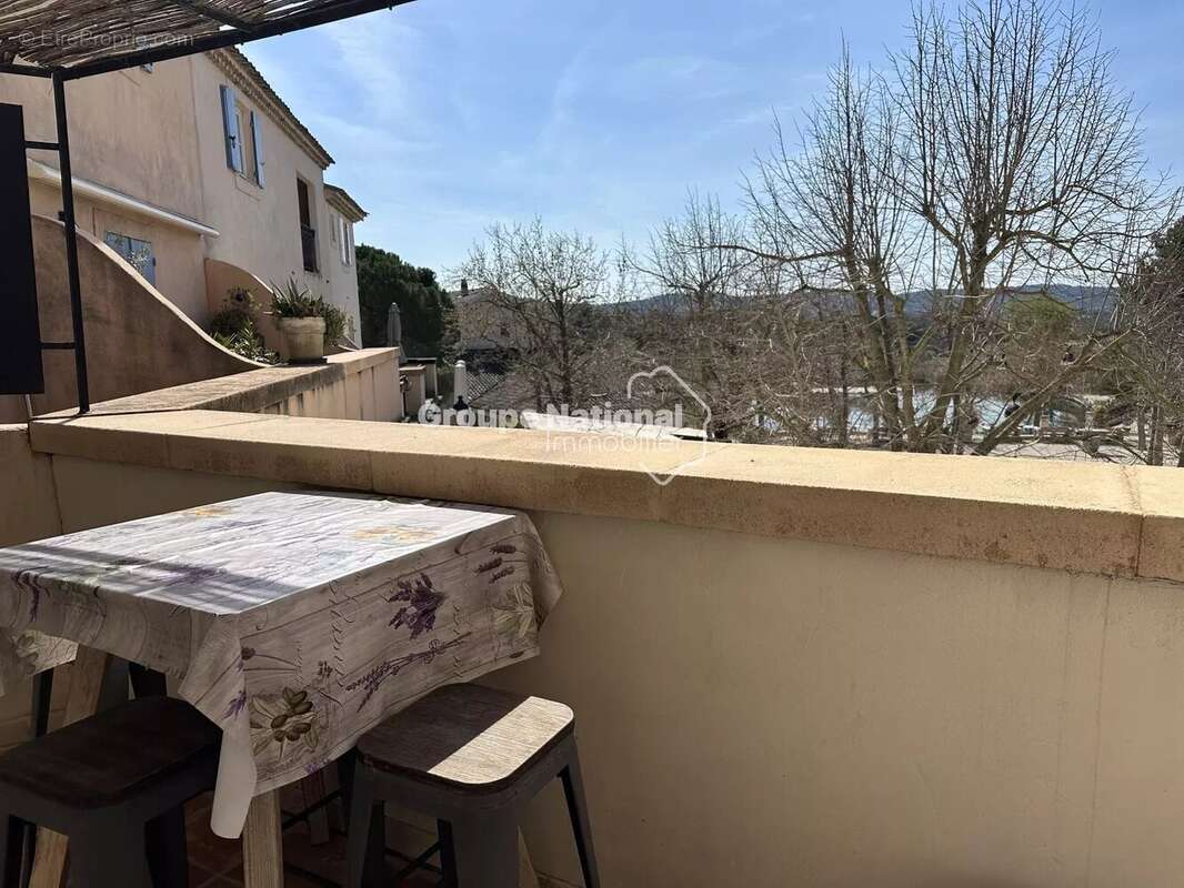 Appartement à MALLEMORT