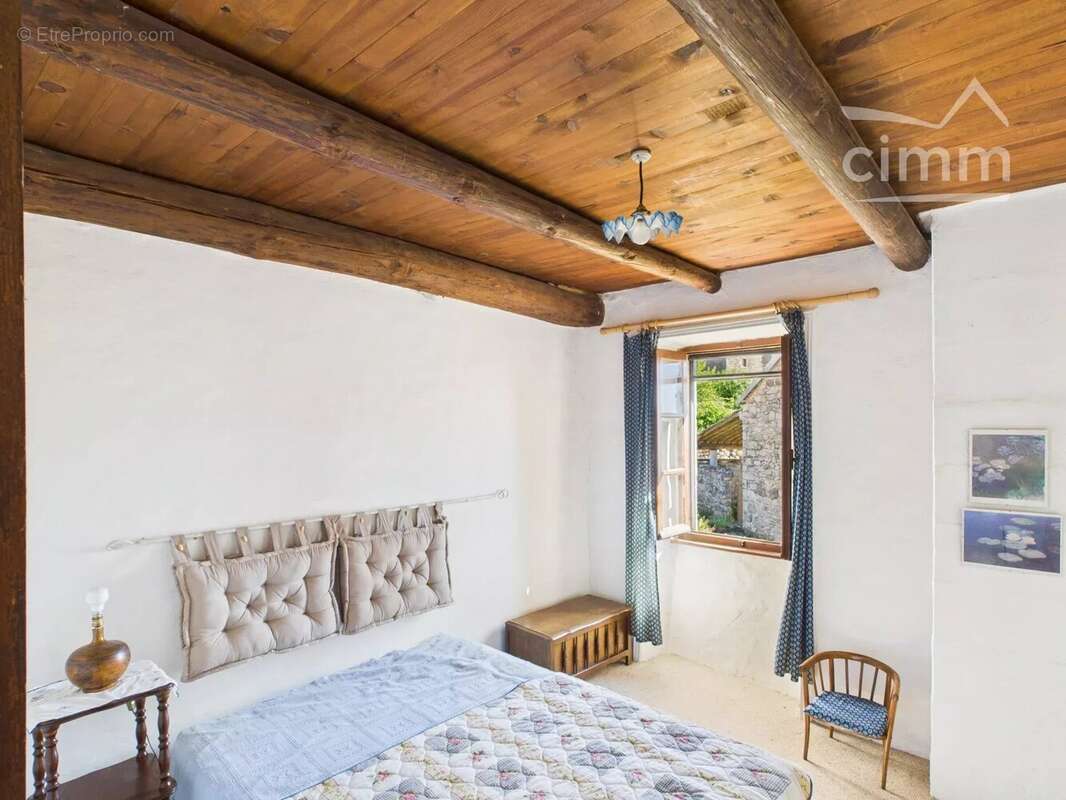 Maison à SAINT-ANDRE-LACHAMP