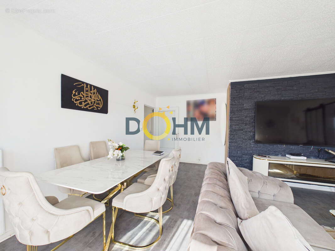 Appartement à SAINT-ETIENNE
