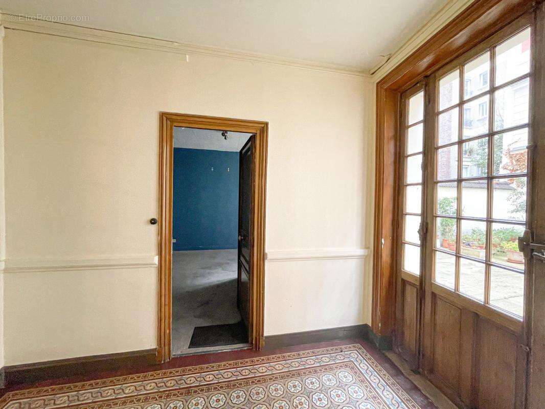 Commerce à PARIS-18E