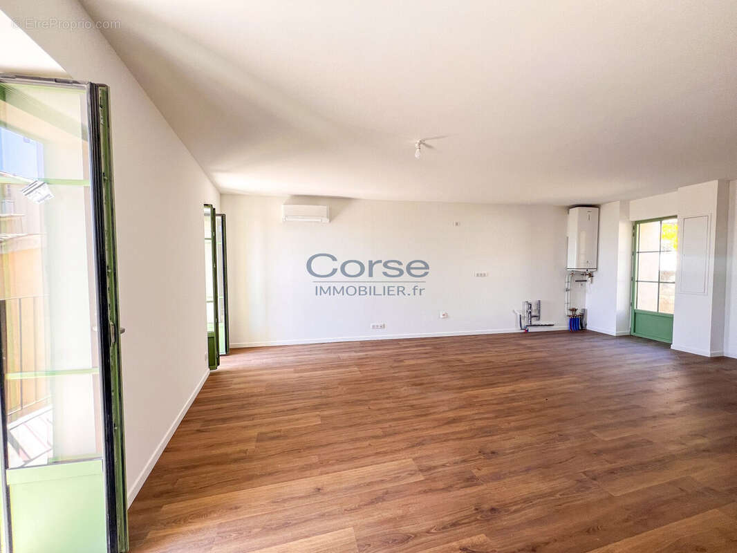 Appartement à ALATA