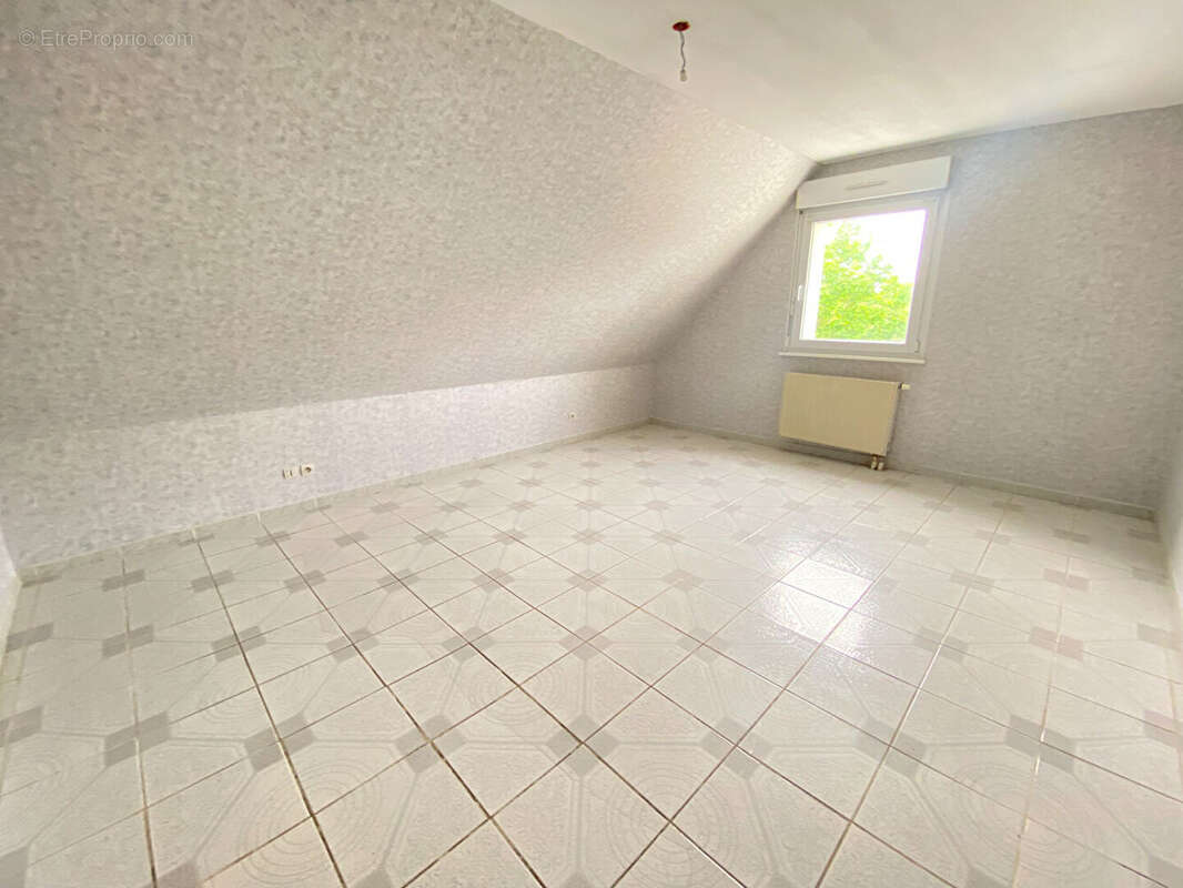 Maison spacieuse à vendre à Staffelfelden - Proche gare SNCF et écoles - photo 10