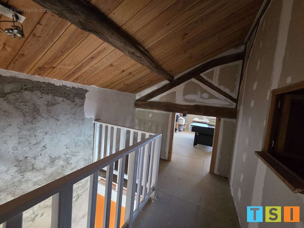 Corps de ferme à finir de rénover de 177 m² sur 1,09 hectare avec vue exceptionnelle sur les Pyrénées - photo 14