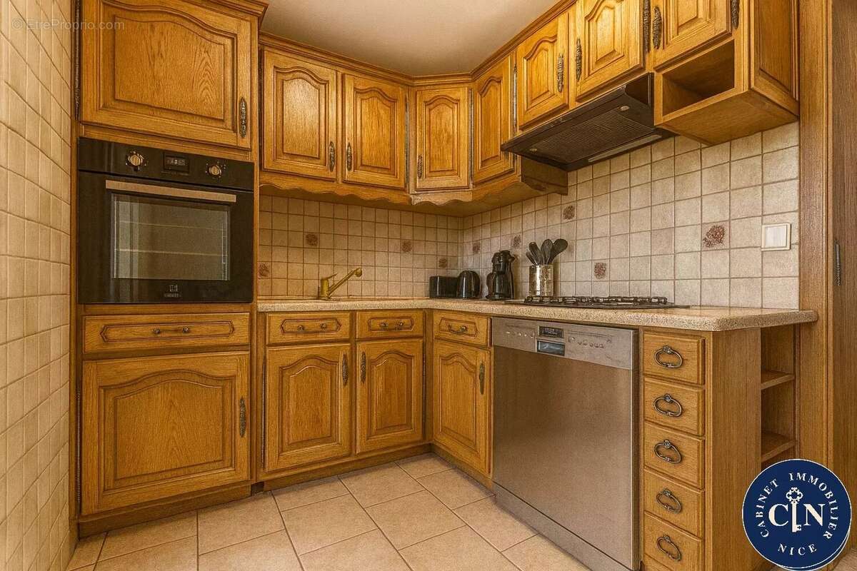 Appartement 93 m² à Nice  - photo 8