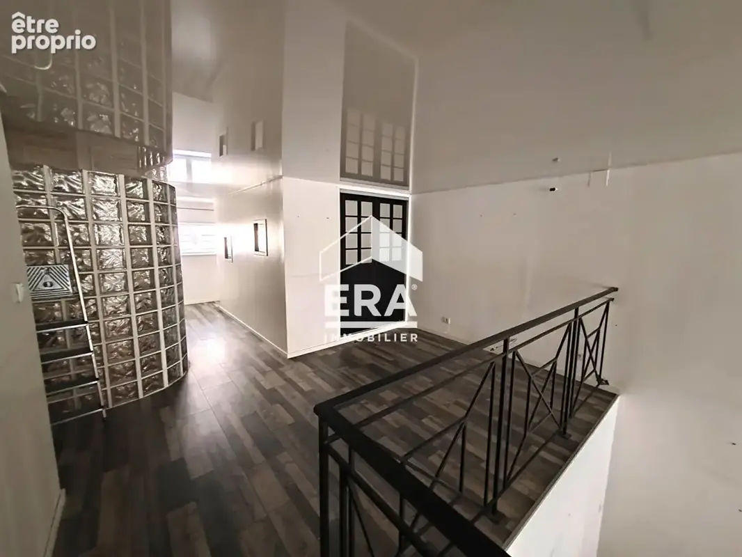 Appartement à MARSEILLE-1E