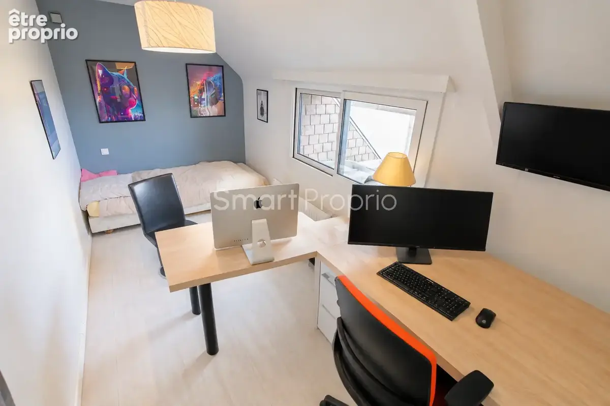Crevin — Maison 160 m2, 5 chambres, cinéma et double garage - photo 18