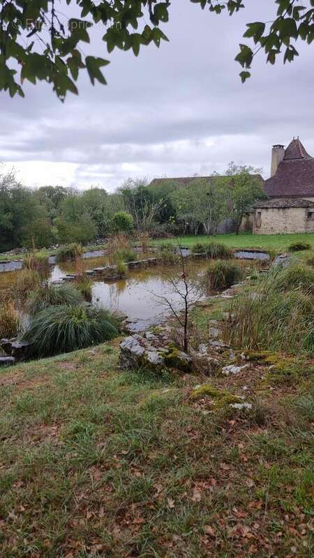 Bassins - Maison à GRAMAT