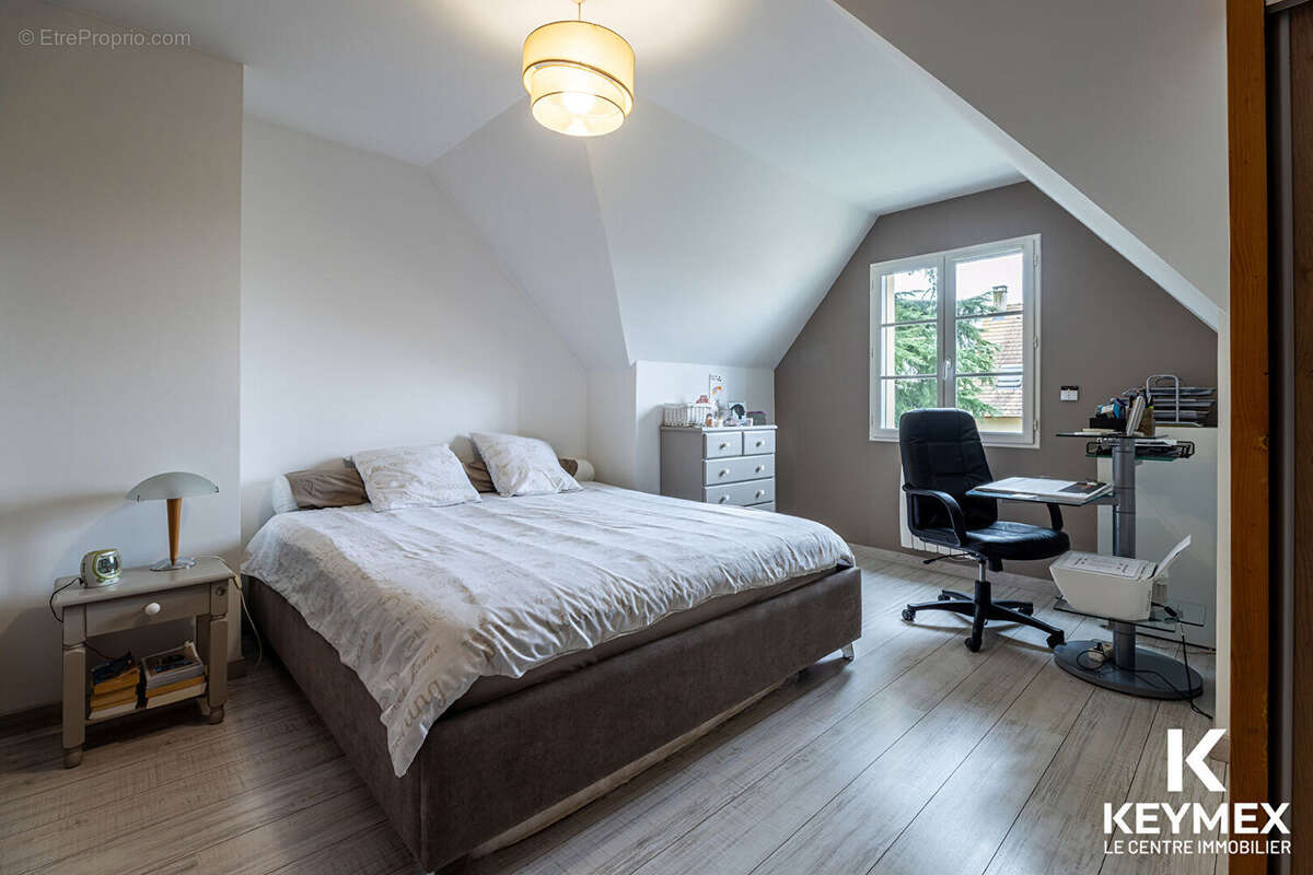 Maison à VILLAINES-SOUS-BOIS