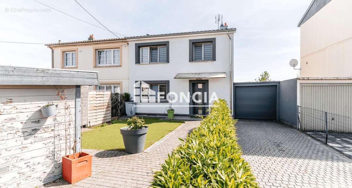 Maison à MARANGE-SILVANGE
