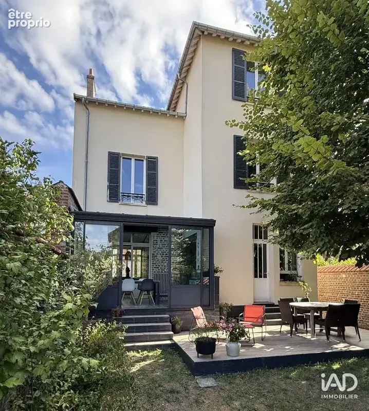 Photo 1 - Maison à COMPIEGNE