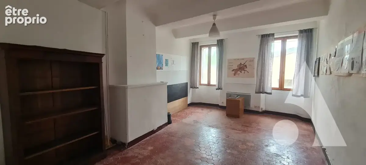 Villecroze, Maison  de village 8 pièces 143m², cour intérieure - photo 10