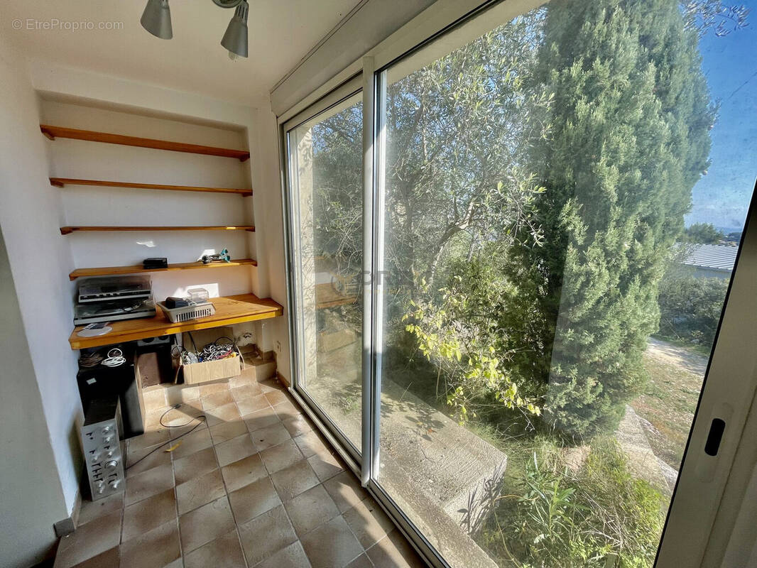 Appartement à VILLENEUVE-LES-AVIGNON