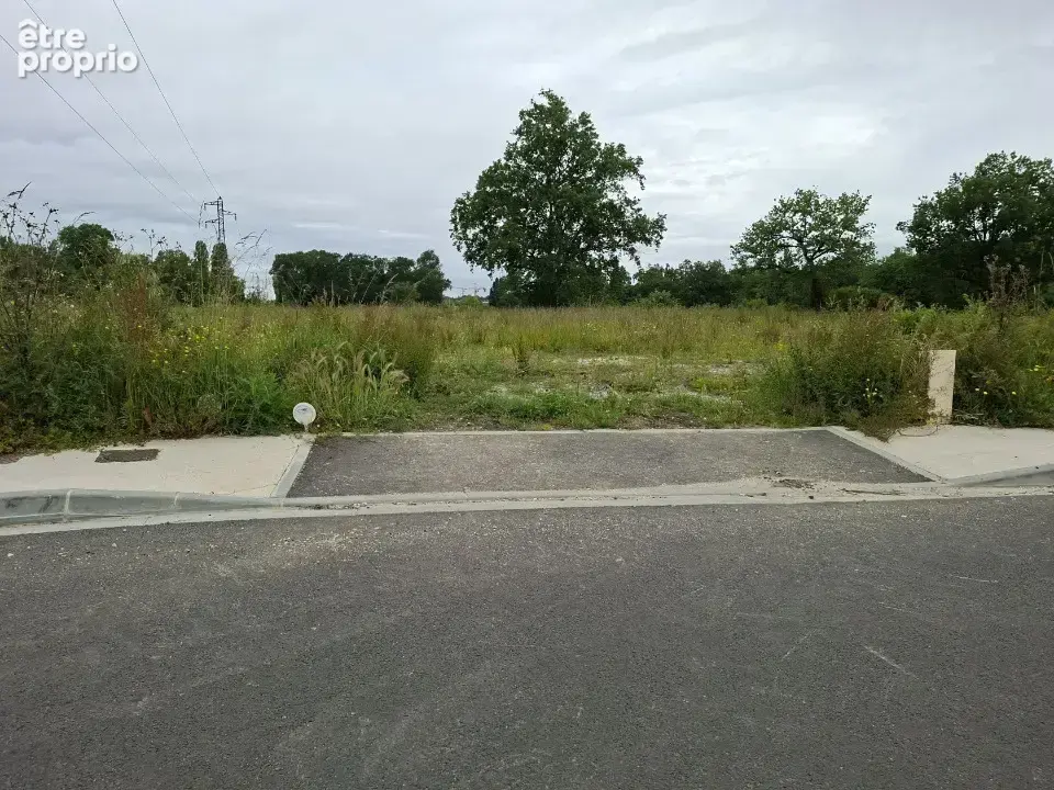 Terrain à SAINT-GERMAIN-DU-PUCH