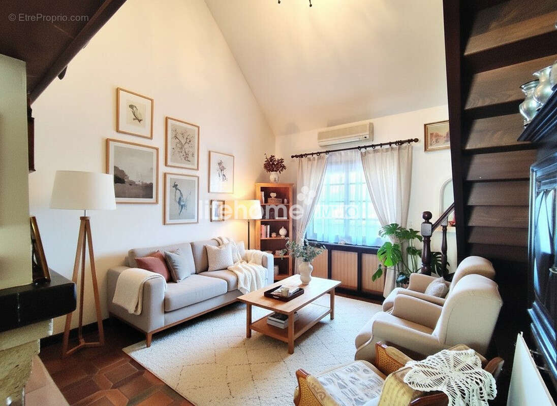 Maison 253 m² à Chateauroux  - photo 3