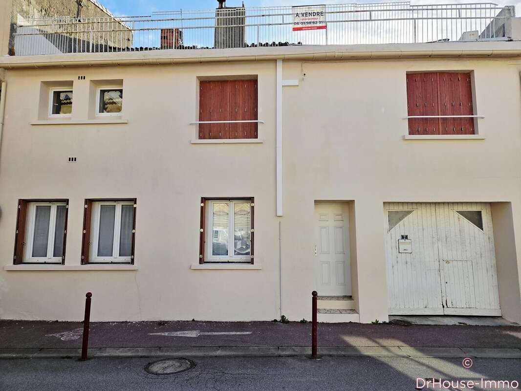 Maison à OUVEILLAN