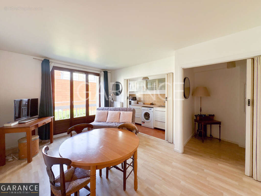 Appartement à PARIS-12E
