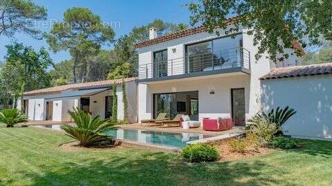 Maison 332 m² à Mougins  - photo 2