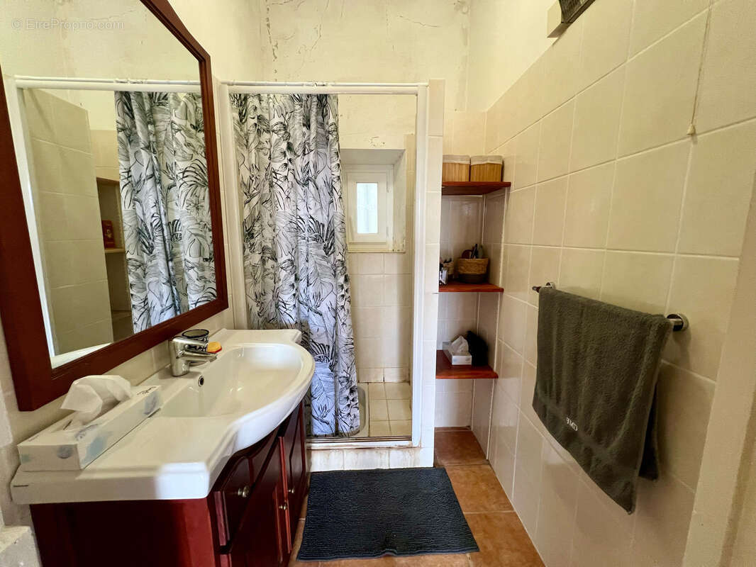 Maison à SAINT-LAURENT-DE-LA-CABRERISSE