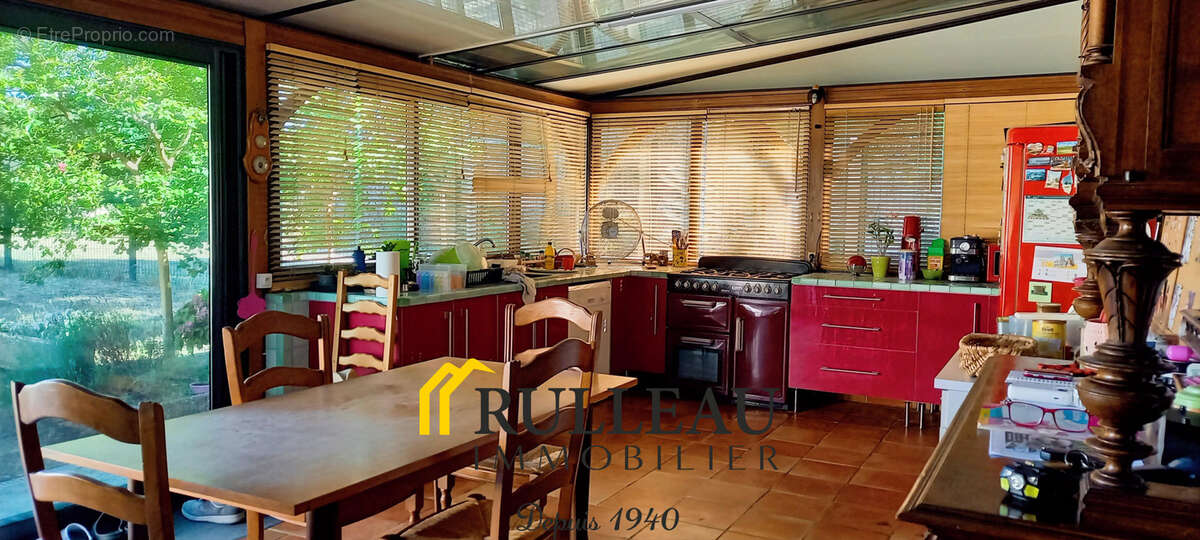 Maison de 186 m2 avec grand terrain de 3 369 m2 à Cartelègue proche des commodités - photo 5