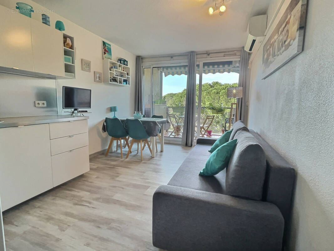 Appartement à LA LONDE-LES-MAURES
