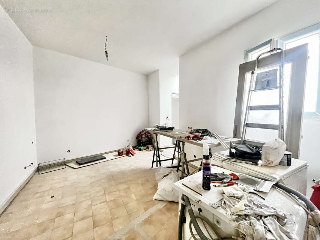 Bagnolet    2 pièces traversant de 47,7 m2 au calme - photo 3