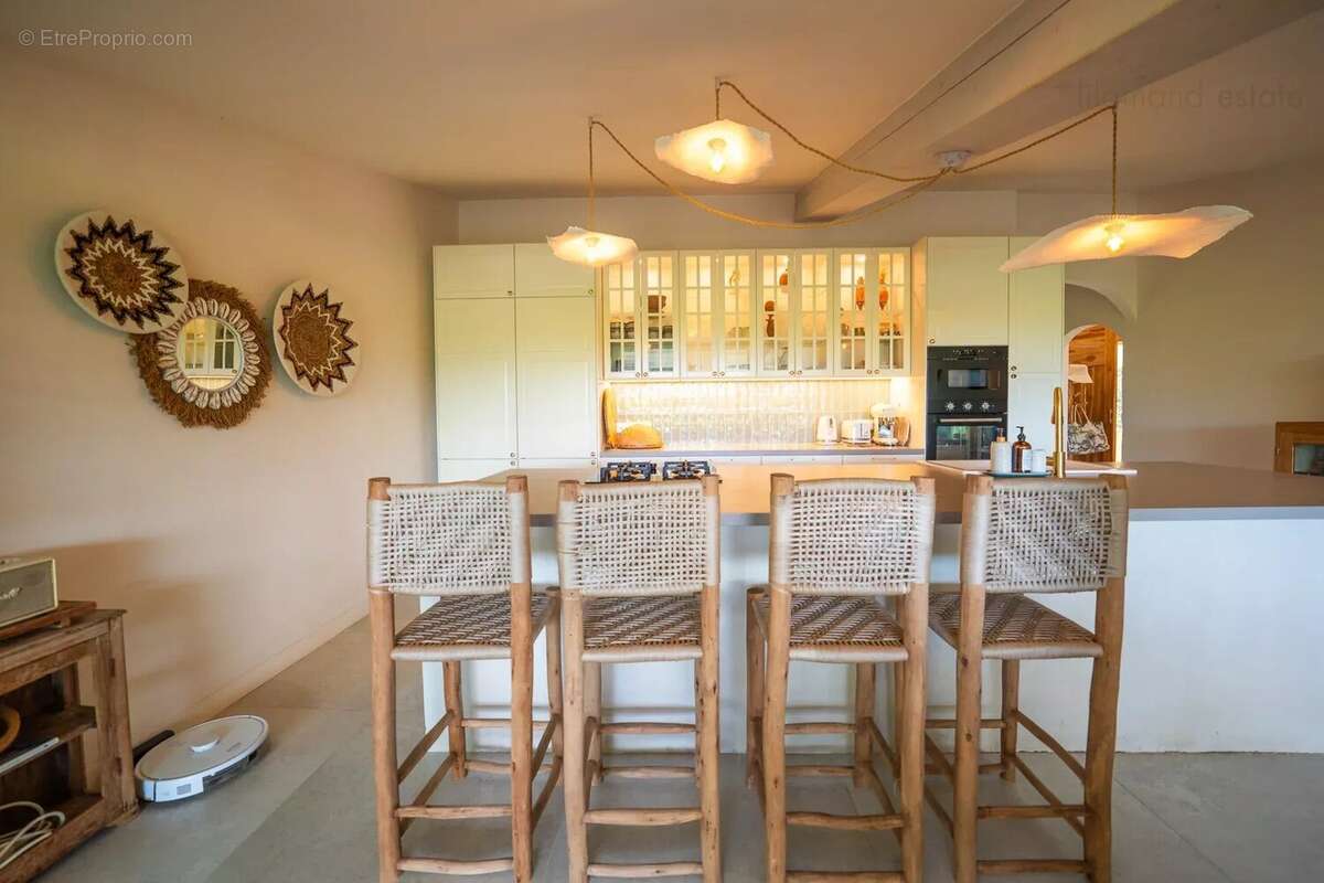 Guadeloupe - villa meublee - 8 pieces - photo 6