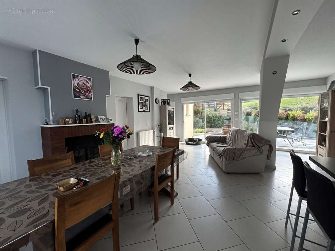 Maison à PONT-D'OUILLY