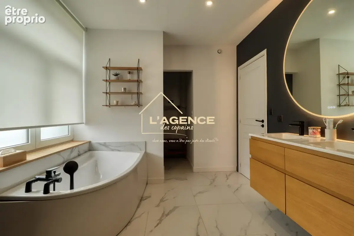 Maison 5 pièces 134 m² à vendre à Bailleul (59270) - photo 7