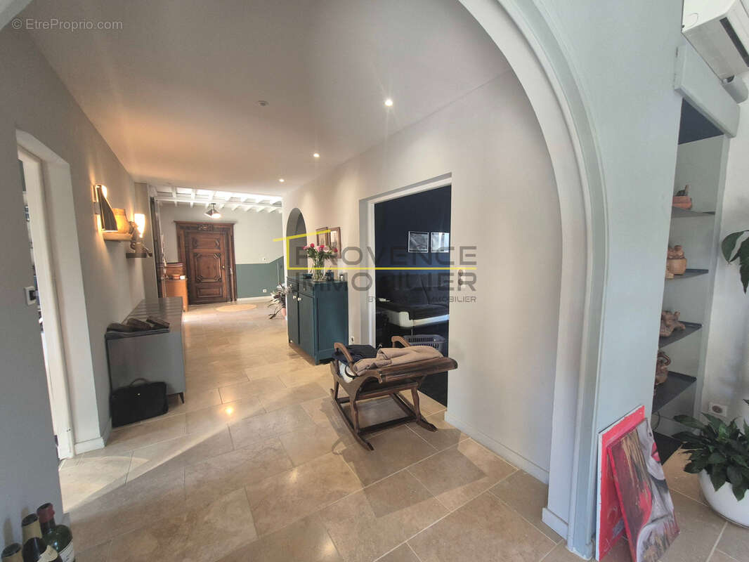 Maison à MONTELIMAR