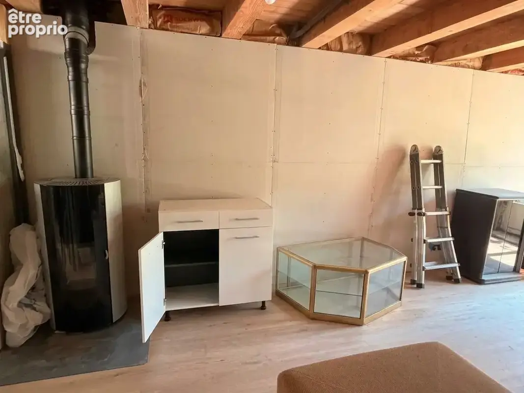 Jolie maison en pierre avec cour attenante - photo 2