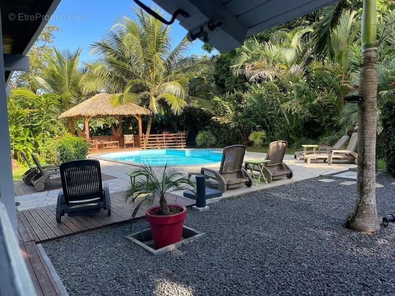 Maison à PETIT-BOURG