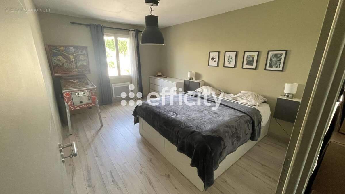 Maison 106 m² à Roussillon  - photo 12