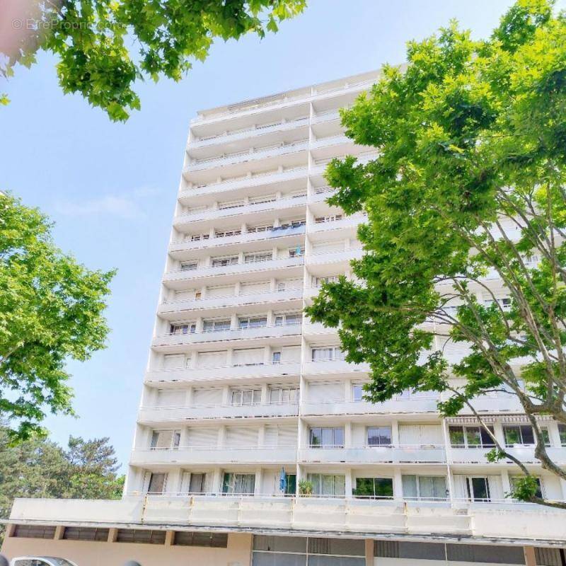 Appartement à LYON-8E