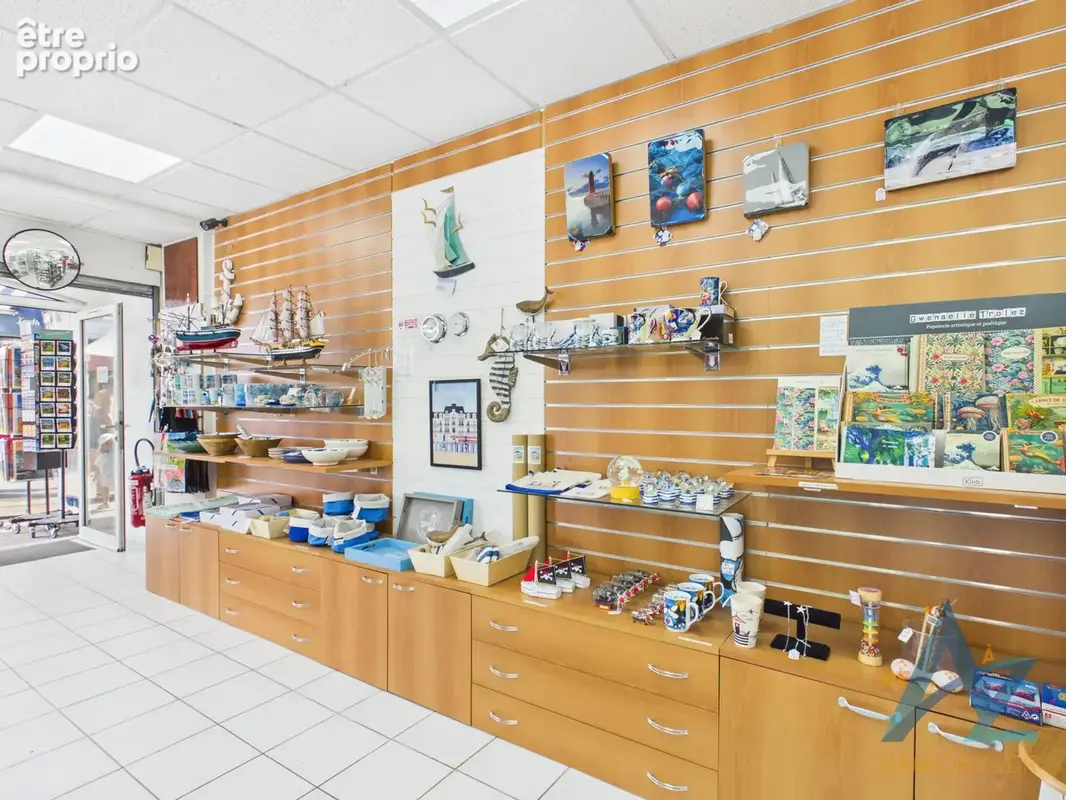 Emplacement numéro 1 pour cette boutique en quart de rue - photo 5