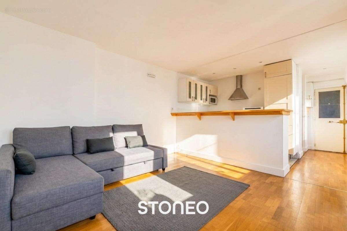 Appartement à PARIS-3E