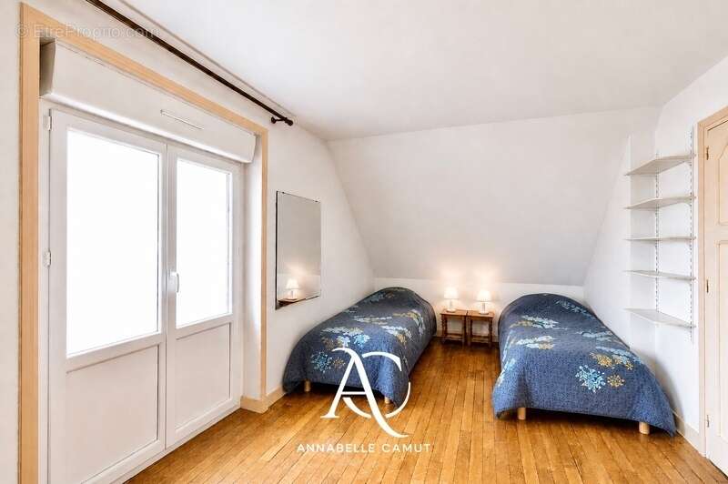 ++++++ EMPLACEMENT ++++++ - photo 10