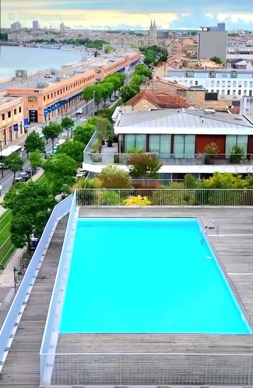 Appartement à BORDEAUX